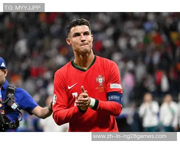 梅西与C罗的传奇对决与足球历史的巅峰时刻解析