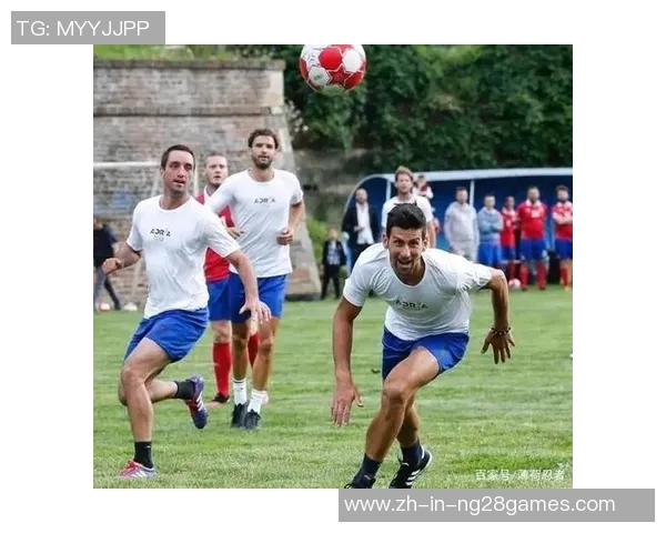 疫情期间活跃在足球场上的明星球员及其背后的故事解析